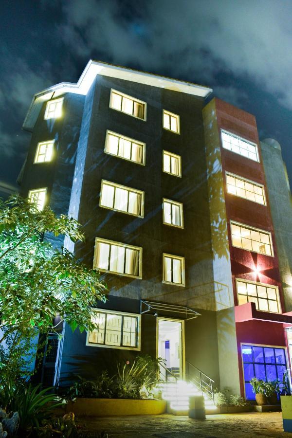 Raha Suites - Westlands Nairobi Exteriör bild